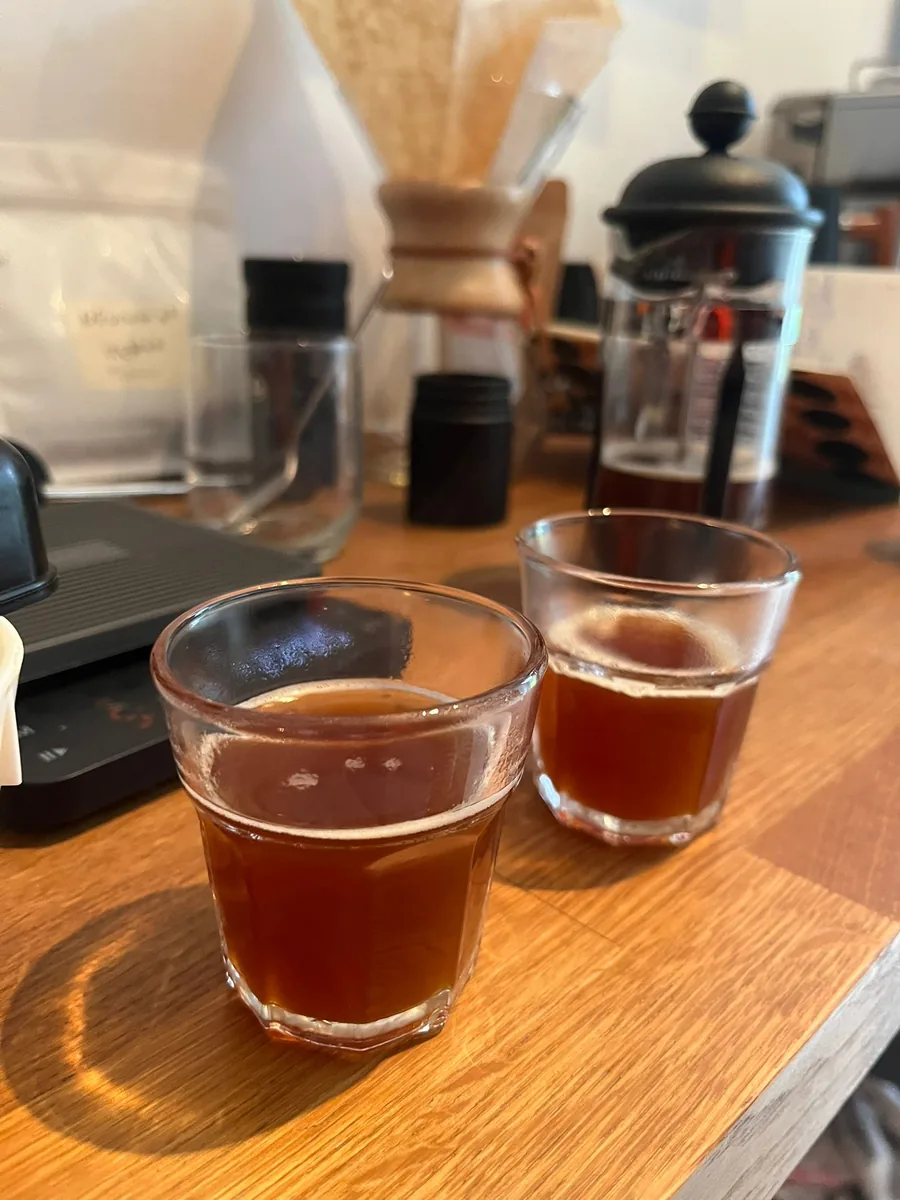 Deux cafés dégustés pendant un atelier
